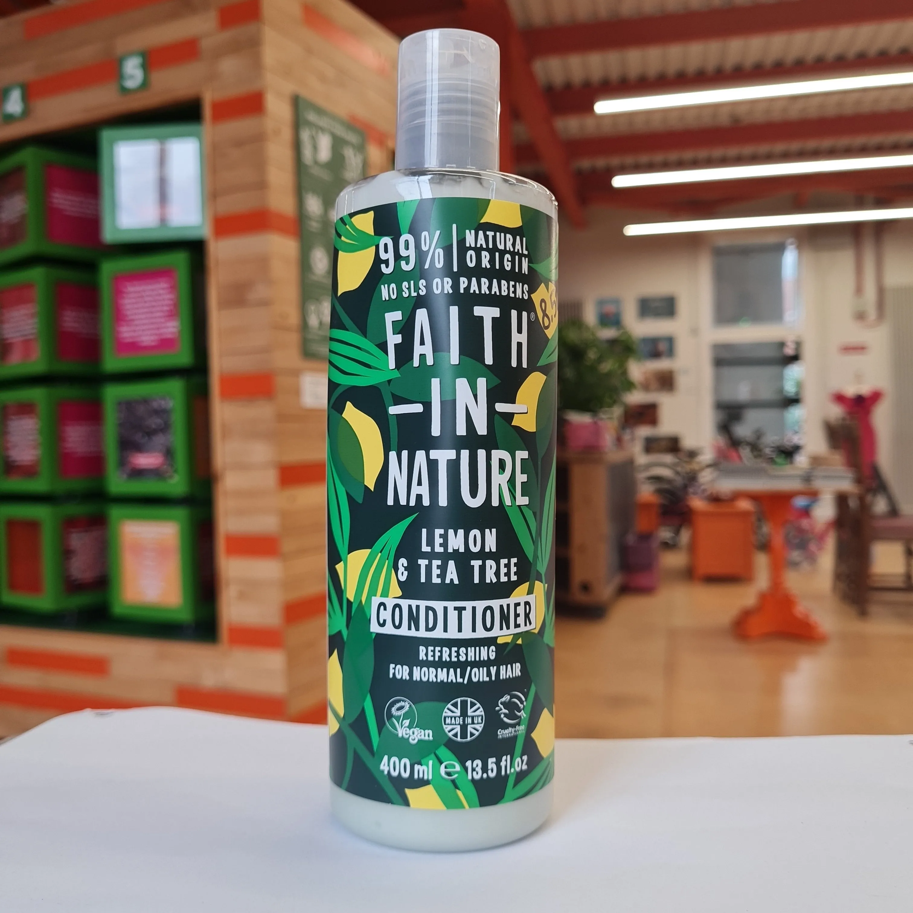 FAITH IN NATURE Lemon & Tea Tree Conditioner