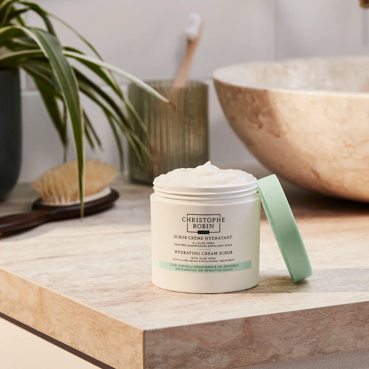 Hydrating Cream Scrub wtih Aloe Vera