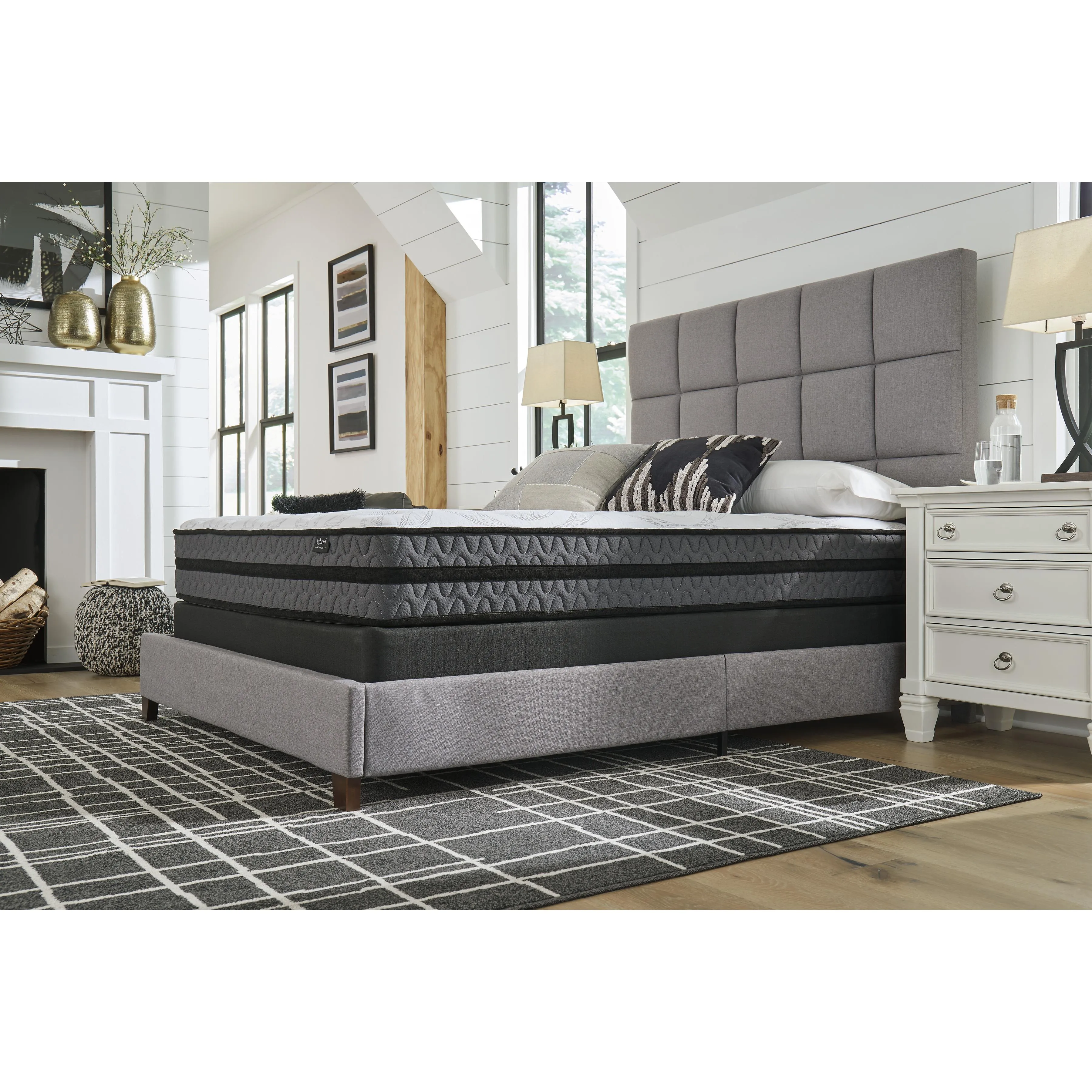 Sierra Sleep 10 Inch Pocketed Hybrid M58931 Queen Mattress