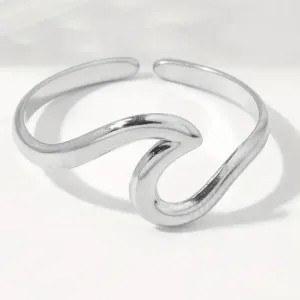 Silver Minimalist Wave Ring