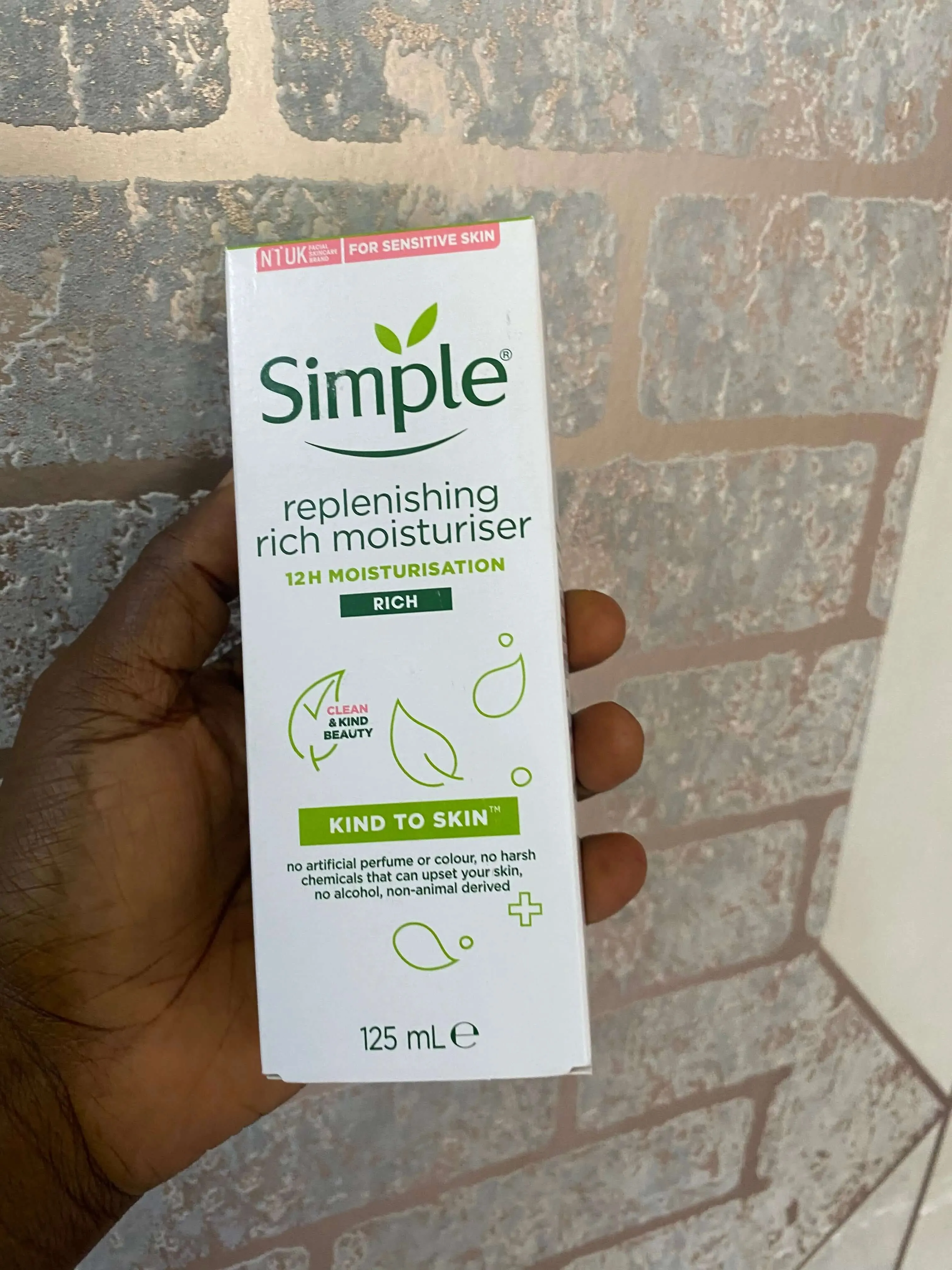 Simple Replenishing Rich Moisturiser